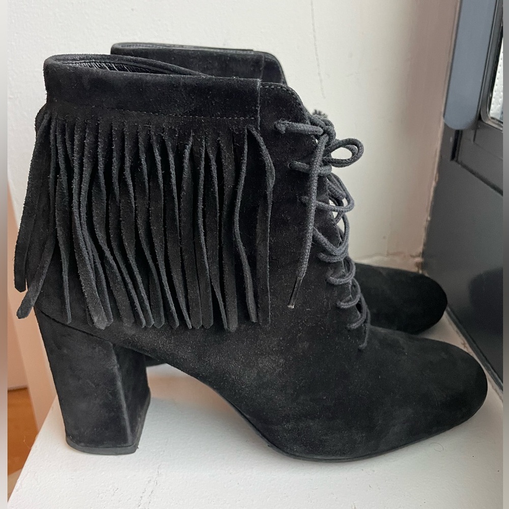 SAINT LAURENT
Suede Babies 90 Fringe Ankle Boots 39 Black